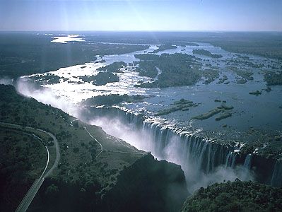 Cape Town to Victoria Falls, Fish River Canyon,&nbsp;Namib Naukluft Park,&nbsp;Sossusvlei,&nbsp;Swakopmund,&nbsp;Spitzkoppe,&nbsp;Cheetah Park,&nbsp;Overland Tours, Affordable Safaris, Camping, Etosha National Park,&nbsp;Chobe National Park Boat Cruise